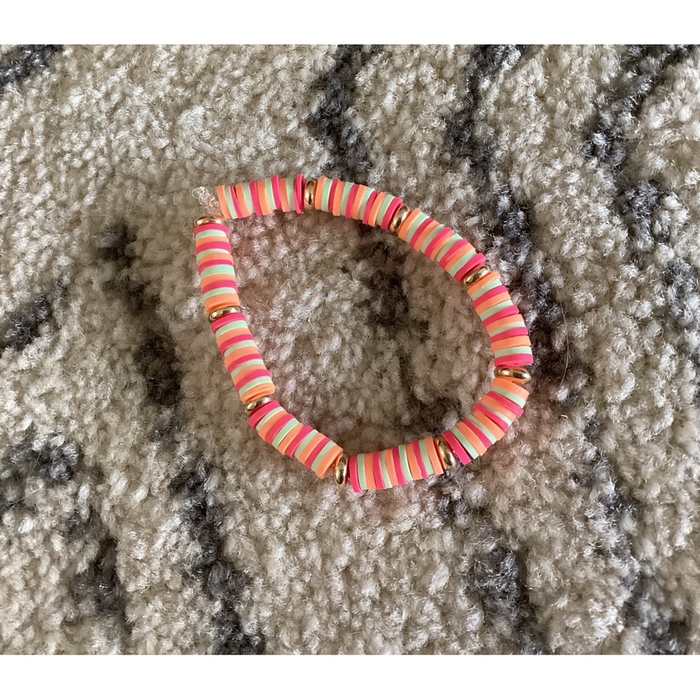 Pls buy my bracelet